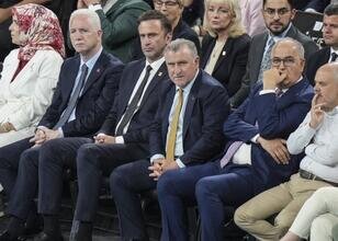 Bakan Bak: Filenin Sultanları milletimizi gururlandırdı!