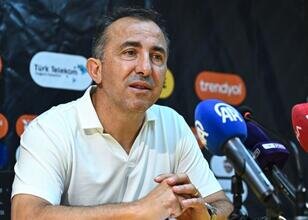 Eyüpspor Teknik Direktörü Özhan Pulat, Rizespor yenilgisini 'çok acı verici' olarak nitelendirdi