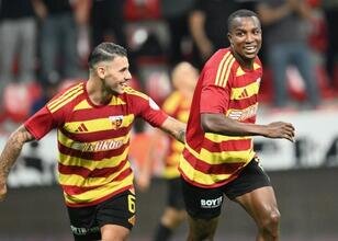 Kayserispor İstanbulspor'u 4-0 yendi, 16 puana ulaştı
