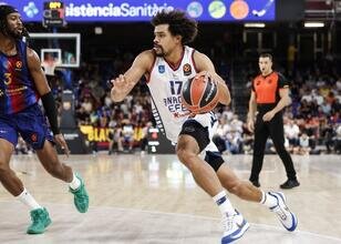 Anadolu Efes, Barcelona'ya mağlup!