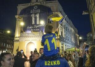 Bosna Hersek'te Edin Dzeko'dan öğrencilere ilham!