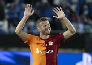 Midtsjö futbolu bıraktı! "Hayalini kurduğum türden bir son olmadı"