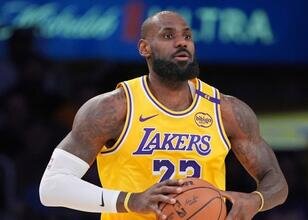 Shaq: "LeBron, Lakers tarihinde partide ama sahnede değil"