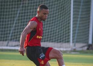 Göztepe'de Juan düğümü: İki transfer birden rafa kalktı