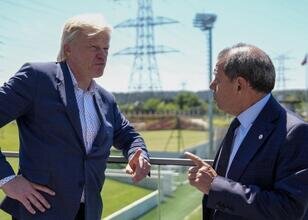 Oliver Kahn'dan Galatasaray'a ziyaret