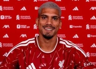 Liverpool, Ronald Araujo'yu kadrosuna kattı!