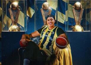Nell Angloma Fenerbahçe Tarfin'e transfer oldu