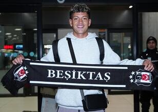 Elan Ricardo Beşiktaş'tan ETO Futball'a kiralandı