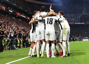 Beşiktaş'ta savunma gole koşuyor!