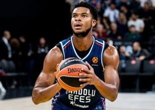 Anadolu Efes'e PJ Dozier'den kötü haber