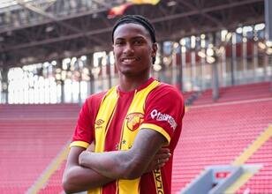 Göztepe'de ayrılıklar sürecek