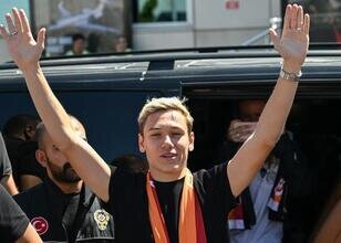 Galatasaray, Aleksey Batrakov'un lisansını çıkardı!
