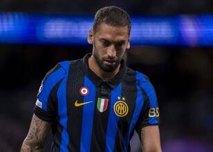 Inter, 2027'de sözleşmesi bitecek Hakan Çalhanoğlu ile görüşecek