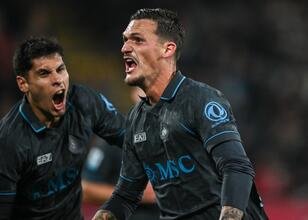 Napoli'den Monza deplasmanında dört gollü galibiyet