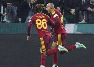 7 gollü maçta kazanan Roma!