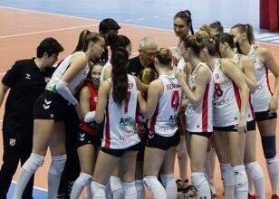 Karşıyaka filede erken havlu attı