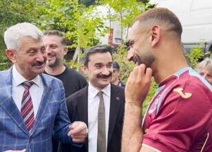Salah'a Araklı'da arazi teklifi: O anlar ilgi gördü