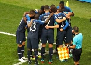 Rusya 2018'de tahtın sahibi Fransa!