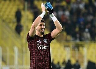 Altay Bayındır, Manchester United'a veda ediyor