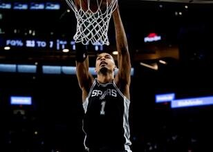 Wemby'nin kaburga sakatlığı, sezon ödüllerini riske soktu