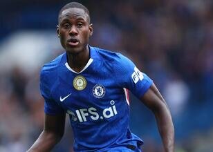 �ngiltere'de zorunlu Chalobah de�i�ikli�i