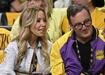 Jeanie Buss, karde�leri hisselerini satsa bile Lakers'�n ba��nda kalabilir