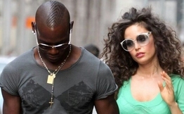 İtalyan süperstar Balotelli'den Türk güzele çok yakın markaj!