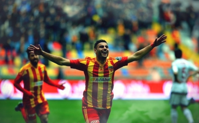 FENERBAHÇE DÖRT KOLDAN!..