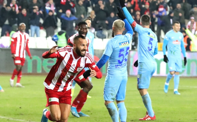 LİDER 1 PUANI 93'TE KURTARDI