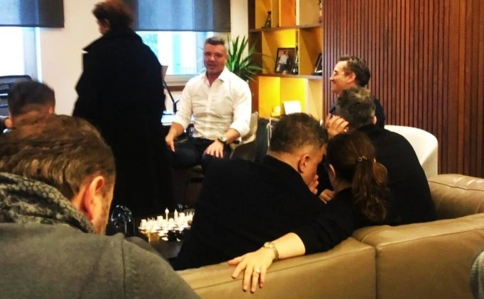 �ZLE: SARAN'A �ZEL KAR�ILAMA