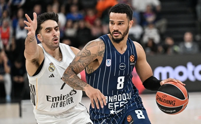 A.EFES, VALENCIA'YA KONUK!