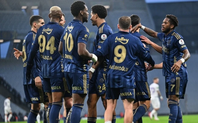 YILDIZ �S�M DERB�DE YOK!