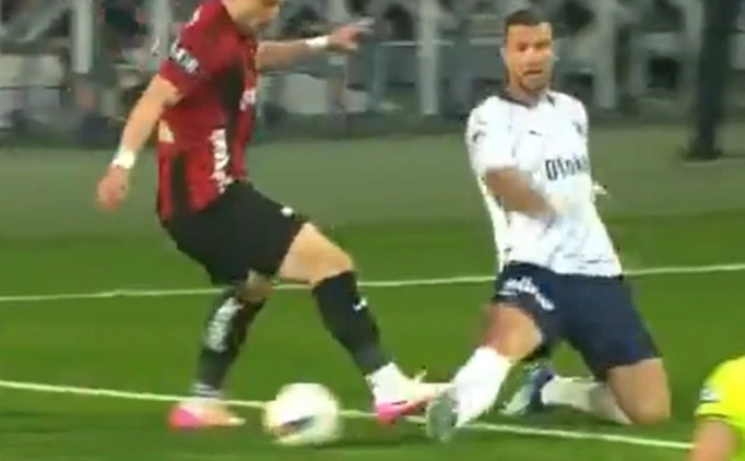 F.BAHE'DE PENALTI TRAZI!
