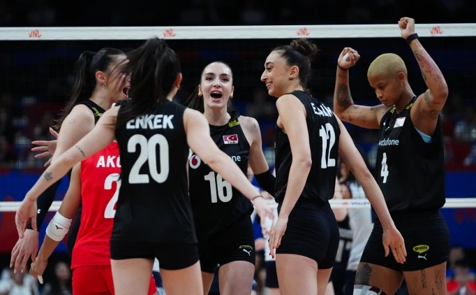 MİLLİLERİN RAKİBİ HOLLANDA