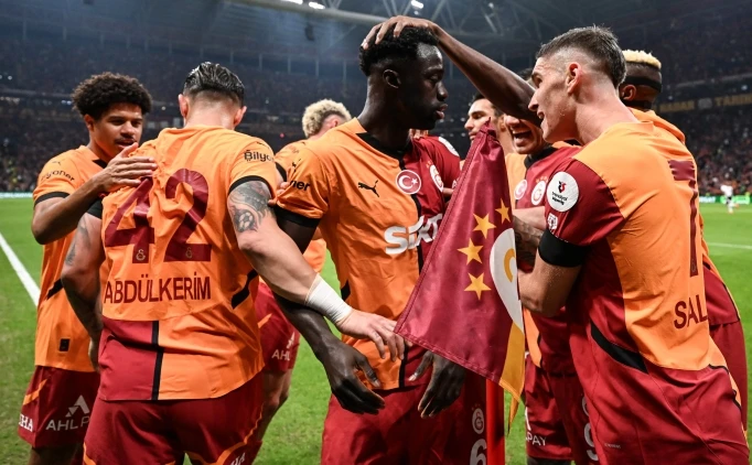 PREMİER LİG'DEN DEV KANCA