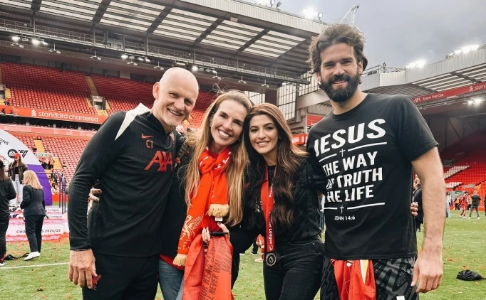 'ALISSON'A BUNU SYLEDM'