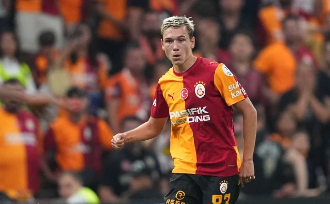 MANU VE CHELSEA GELİYOR!