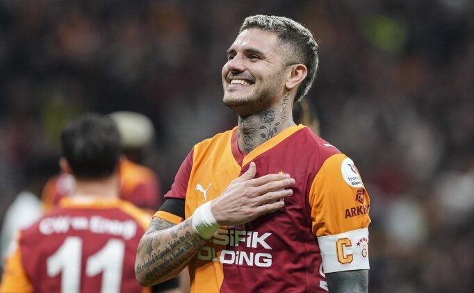Galatasaray'da özel toplantı: Okan Buruk ve Mauro Icardi..