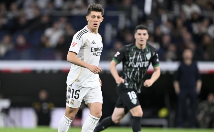 KEND� YARI SAHASINDAN ATTI