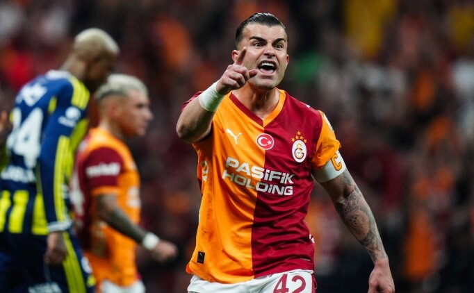 S�per Lig'de tarihi k�r�lma an�: Abd�lkerim'in olayl� transferi