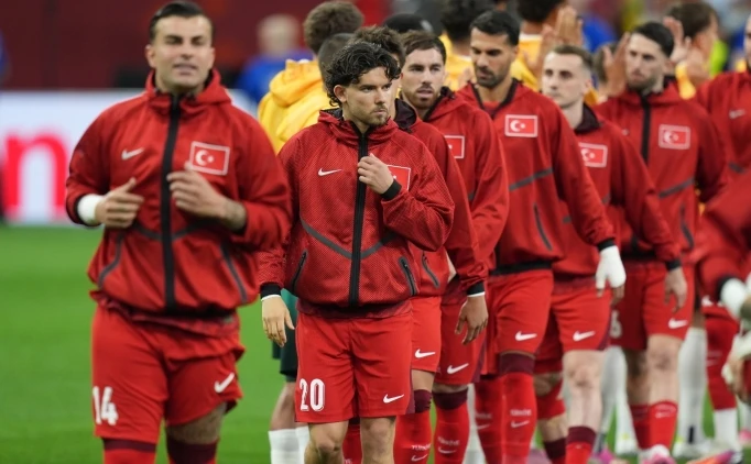 DÖKÜLELİM YİNE SOKAKLARA!