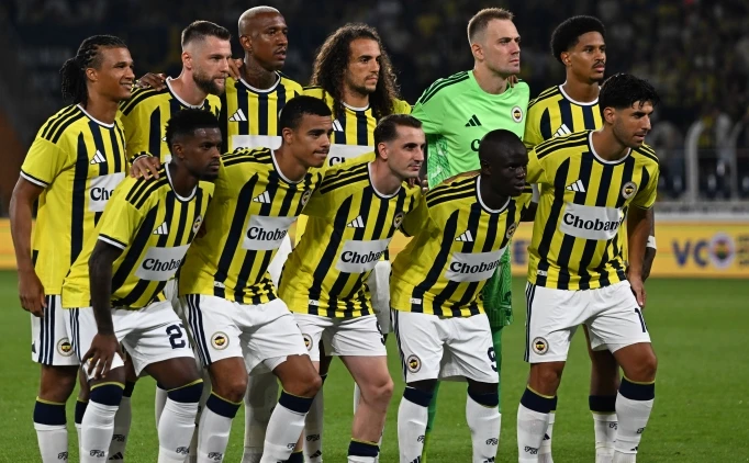KADIKÖY'DE 'YILDIZLI' GECE!
