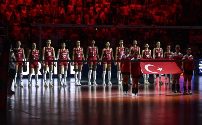 SULTANLAR ÇEYREK FİNALDE!