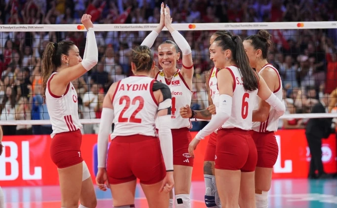 SULTANLAR FİNAL MAÇINDA!