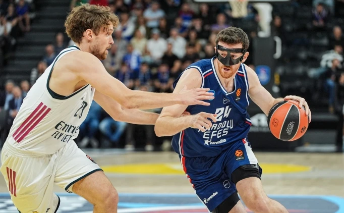A.EFES, R.MADRID'I DEVİRDİ!