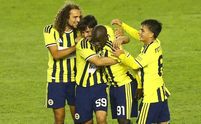 AZERBAYCAN'DA 2 GOLL� ZAFER