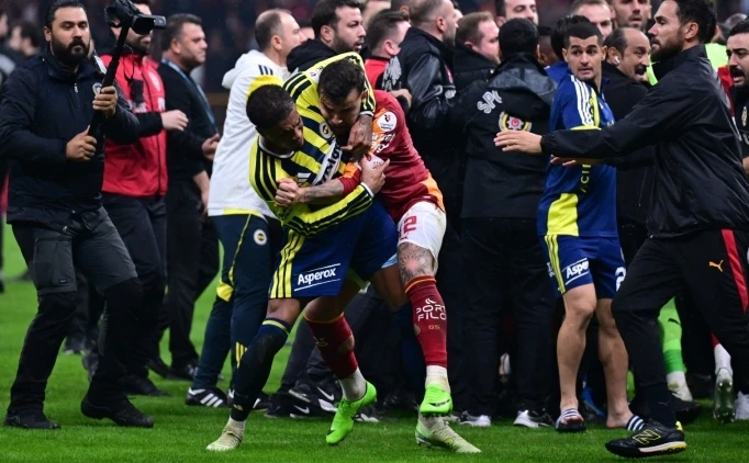 'UTAN�! VAH�� BATI SAHNES�'