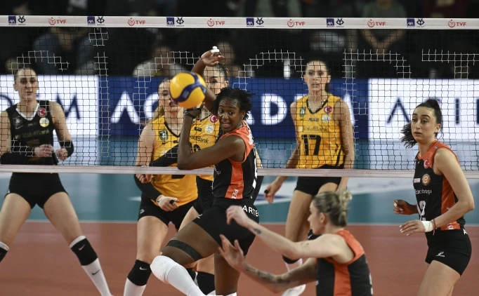 DEVLER L�G�'NDE T�RK F�NAL�
