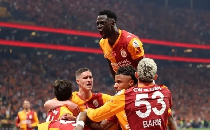 YILDIZ OYUNCU YOL AYRIMINDA
