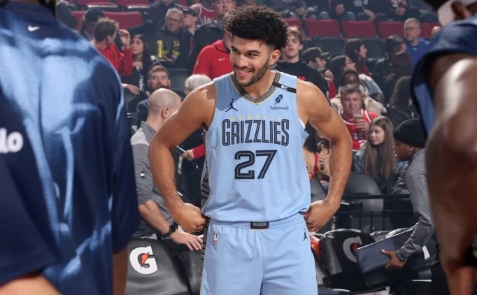 �LK TRIPLE-DOUBLE'INI YAPTI!